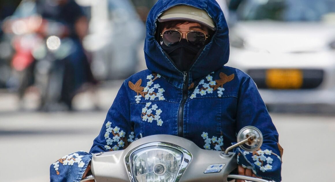 DƯỚI ÁNH NẮNG CHÓI LÒI, MIỀN TRUNG LẠI SẮP ĐƯỢC CHỐT LẠI 40 ĐỘ C, DƯƠNG CỰC ĐẶC BIỆT GAY GẮT!