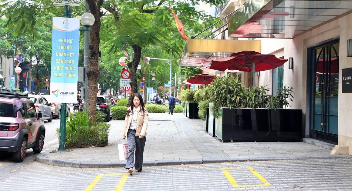 KHÁM PHÁ CƠ HỘI THUĂN HÚT VỚI CHO THUÊ LÒNG ĐƯỜNG, VỈA HÈ HÀ NỘI VỚI GIÁ CAO NHẤT 45.000 ĐỒNG/M2/THÁNG!