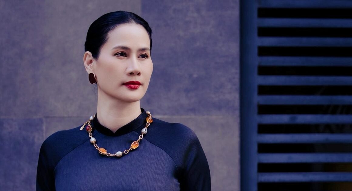 THÂN THÚY HÀ SO SÁNH VỚI COCO CHANEL, VẺ ĐẸP SẮC SẢO KHÓ GÓI TRONG VAI TRÒ NGHÈO KHÓ.