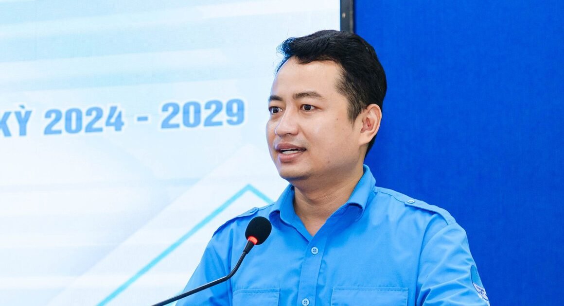 CHỦ TỊCH MỚI CỦA HỘI LIÊN HIỆP THANH NIÊN TP.HCM SẮP GÂY NÓNG TRUYỀN THỐNG NHIỆT HUYẾT VỚI NHIỆM KỲ MỚI!