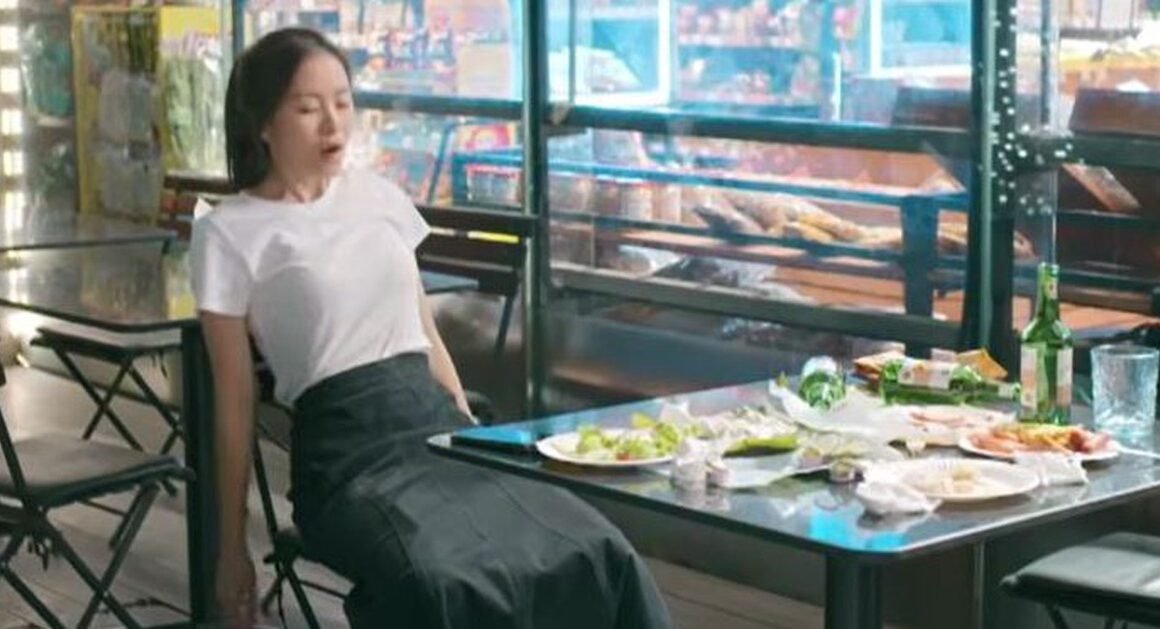 TẠI SAO NHÂN VẬT NÀY LẠI GÂY TRANH CÃI VỀ NGOẠI HÌNH VÀ TÍNH CÁCH?