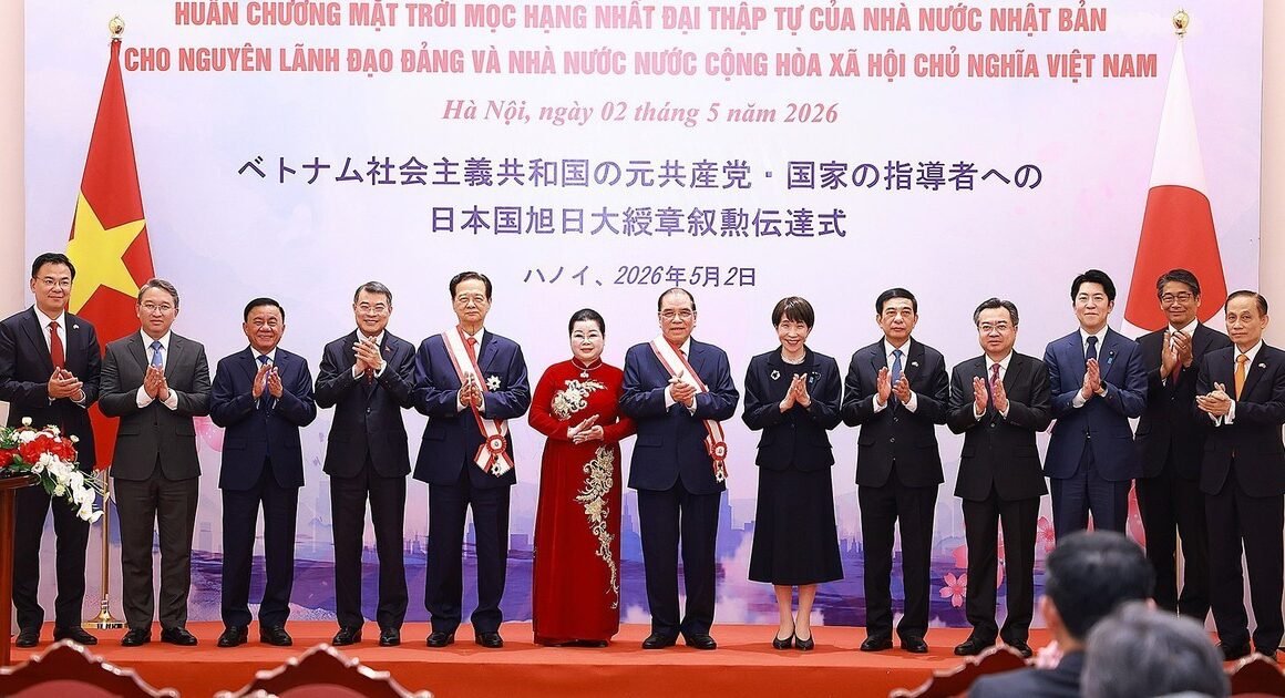 KHÁM PHÁ SỰ KIỆN LỊCH SỬ ĐẶC BIỆT: AI ĐANG NHẬN HUÂN CHƯƠNG NHẬT BẢN TRONG LỄ TRAO TẶNG TRÁI NGHỆP ĐÊM 2.5?