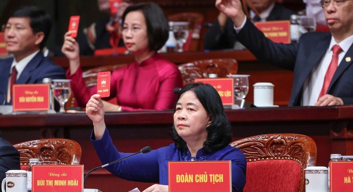 KHẨN! DANH SÁCH 12 NHÂN SỰ VÀ 8 PHÓ CHỦ TỊCH KHÔNG CHUYÊN TRÁCH KHÓA XI ĐƯỢC CÔNG BỐ, CHỜ XEM AI SẼ ĐÓNG VAI TRÒ NÓN NGOÀI TRANG!