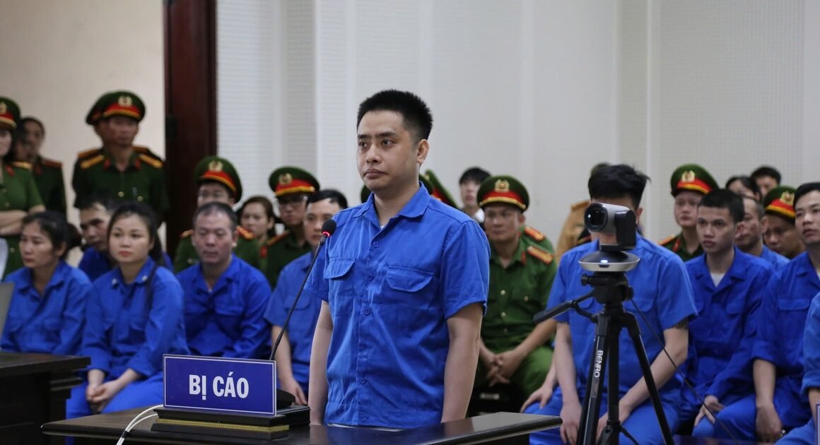 ÂM MỖNG TỬ THỦ: BÙI ĐÌNH KHÁNH ĐỀ NGHỊ XỬ NẠN NẶN NHƯ THẾ NÀO TRONG VỤ ÁN ĐỘC TỐC NÀY?