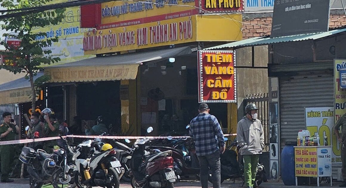 CHỈ TRONG 24 GIỜ, CÔNG AN TP.HCM BẮT GIỮ 6 ĐỐI TƯỢNG CƯỚP TIỆM VÀNG NGAY TRONG ĐÊM