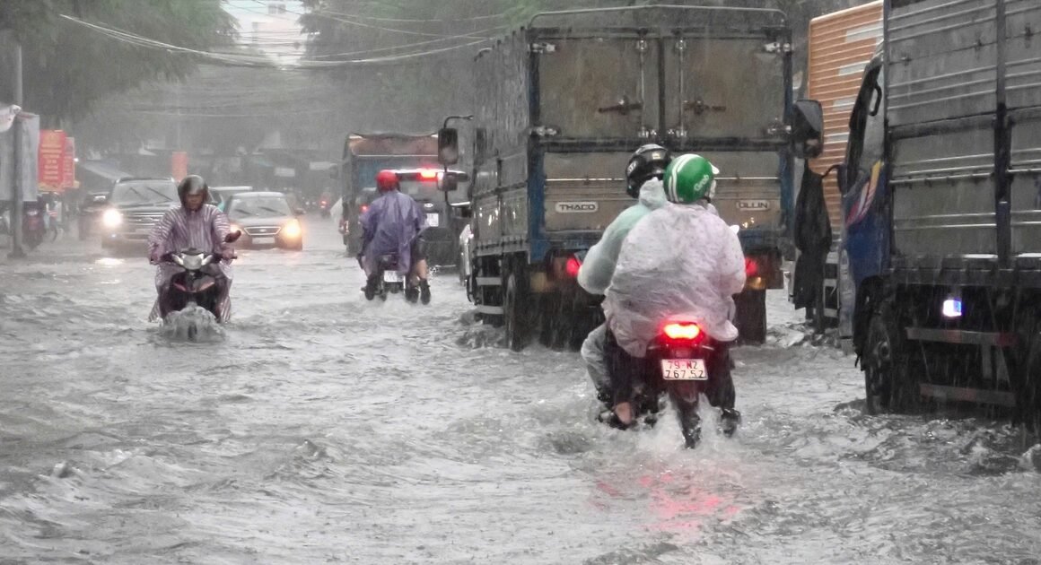 KHÁNH HÒA BI CÁO MƯA LỚN ĐANG CẨN TRỌNG NGẬP SÂU NHIỀU TUYẾN ĐƯỜNG TRONG NGÀY HÔM NAY!