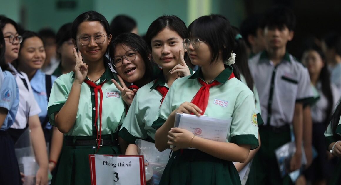 ĐIỂM CHUẨN LỚP 10 TP.HCM 2026-2027 ĐANG ĐƯỢC CÔNG BỐ, BẠN ĐÃ KHÁM PHÁ CHƯA?