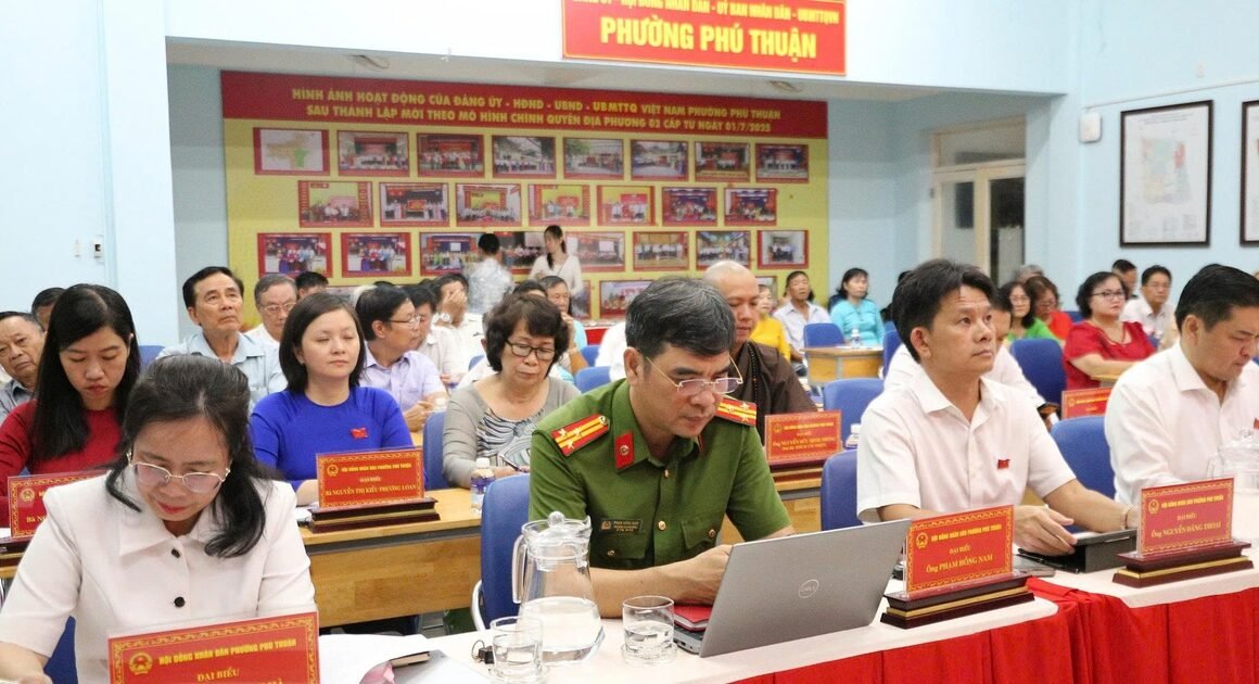 KHẨN: HĐND PHƯỜNG PHÚ THUẬN KHÓA I GẬP BÙNG NHIỀU NGHỊ QUYẾT QUAN TRỌNG CHO NĂM 2025!