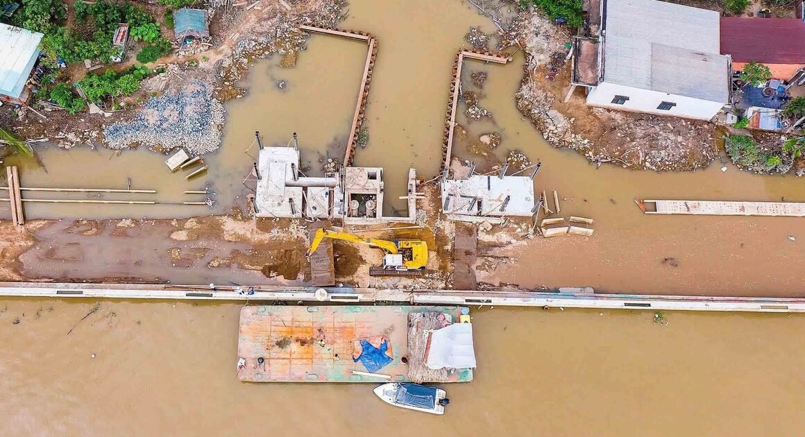 KHẨN CẤP: PHÓ THỦ TƯỚNG PHẠM GIA TÚC CÓ DƯ XÁC ĐINH HẠN GIẢI QuyẾt VẤn ĐỀ CHỐNG NGẬP “KHỦNG” 10.000 TỶ ĐỒNG Ở TP.HCM!
