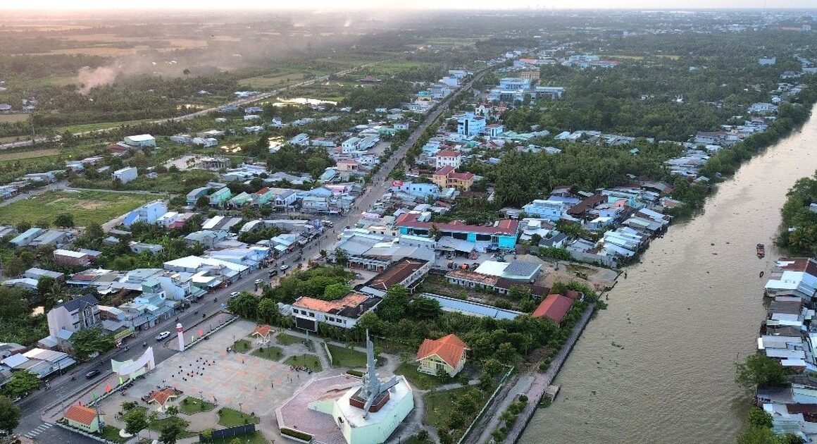 TỈNH VĨNH LONG ĐỀ NGHỊ THÀNH LẬP 16 PHƯỜNG MỚI, ĐỒNG THỜI ĐỔI TÊN XÃ TRUNG THÀNH THÀNH PHƯỜNG VŨNG LIÊM!