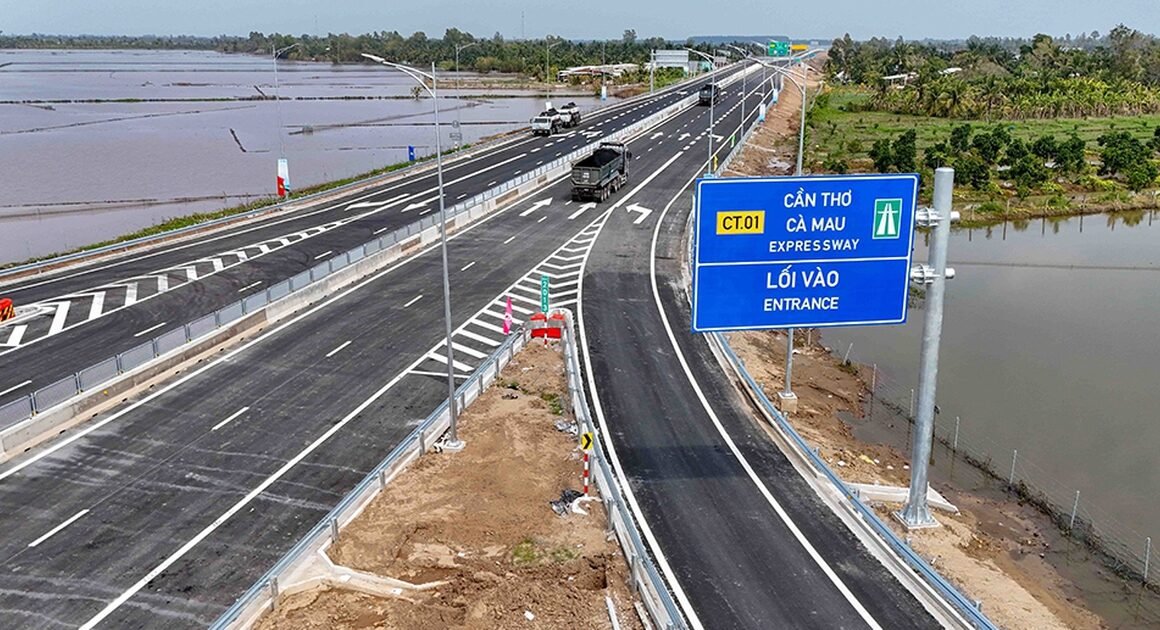 BỘ XÂY DỰNG CHẤP THUẬN MỨC PHÍ CAO TỐC BẮC – NAM GIAO ĐỘNG TỪ 900 ĐẾN 1.300 ĐỒNG/KM, BẠN ĐÃ BIẾT CHƯA?