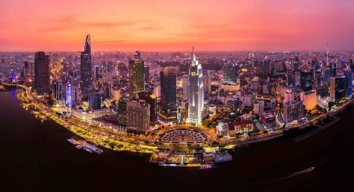 KHÁM PHÁ VIỆT NAM – GIẤC MƠ CÓ THẬT VƯỢT XA MỌI KỲ VỌNG VỀ ĐIỀU KIỆN AN TOÀN TUYỆT ĐỐI!