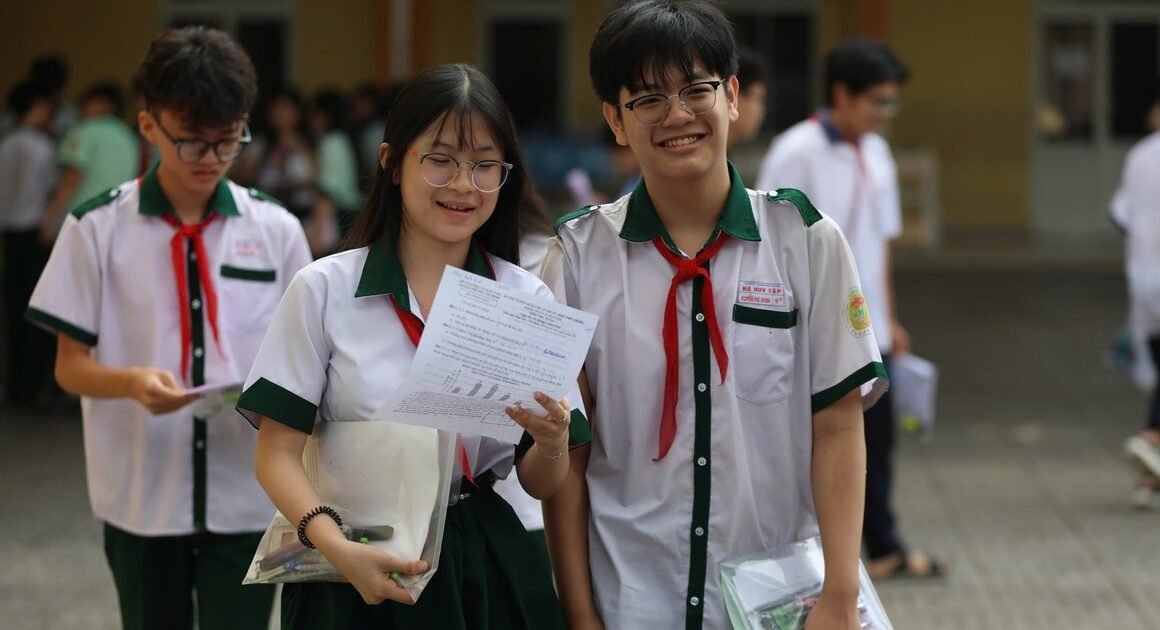 AI CẬP NHẬT ĐIỂM CHUẨN CÁC TRƯỜNG THPT HẠNG ĐẦU TP.HCM NĂM 2026 – BẠN ĐÃ BIẾT ĐỦ CHƯA?