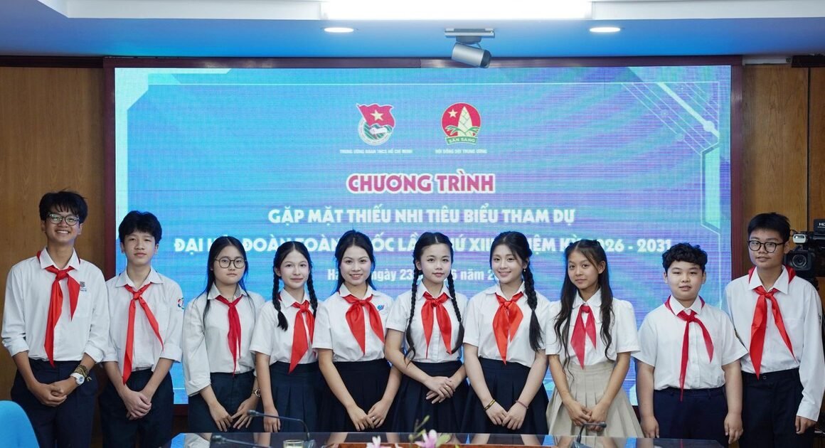 PHÍA TRƯỚC LÀ NHỮNG ẨN CHỨA GÌ TRONG NHỮNG LỜI NÌNH NỒI CỦA NHỮNG ĐẠI BIỂU THIẾU NHI TẠI ĐẠI HỘI ĐOÀN TOÀN QUỐC?