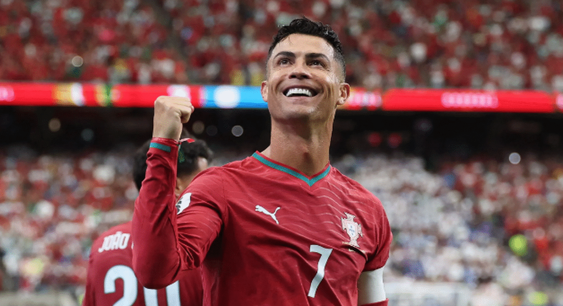 RONALDO LẬP KỶ LỤC KHÓ TƯỞNG, BỨT PHÁ WORLD CUP CHỈ TRONG VÀI PHÚT, ĐỂ MESSI PHẢI CHỜ ĐỢI MIỀN CƯỜI!