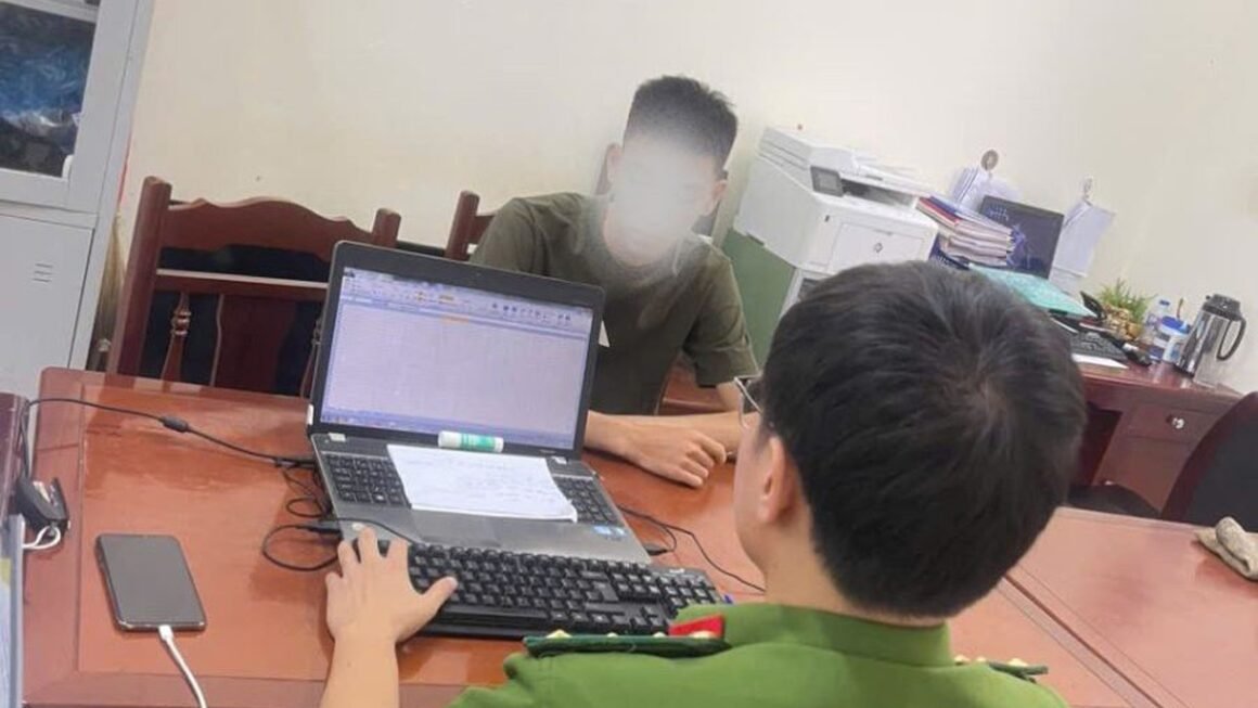 BA THANH NIÊN 2003, 2006 VÀ 2008 Ở HƯNG YÊN BỊ KHỞI TỐ VÌ DÙNG ĐIỆN THOẠI CHOI TÀI XỈU TRÊN WEBSITE B52 VÀ ĐÁNH BẠC TRỰC TUYẾN HÀNG CHỤC TRIỆU ĐỒNG!