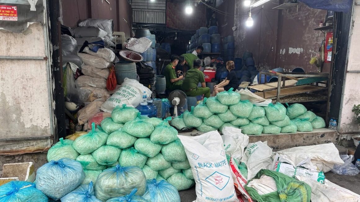 CHÍN TẤN 000 TẤN GIÁ ĐỖ ĐỘC HẢI, CÁC ĐỐI TƯỢNG SỬ DỤNG HÓA CHẤT TRÁI PHÉP GÂY NGHIÊM TRỌNG NGHIÊM TRỌNG NGUY HẠI SỨC KHOẺ NGƯỜI TIÊU DÙNG!
