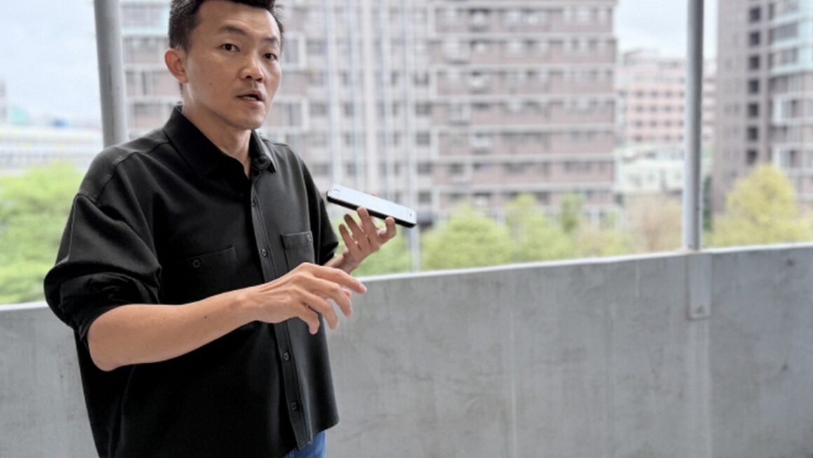 NGƯỜI ĐÀN ÔNG TÁ HỐA KHI DỰ ÁN BÀN GIAO CHẬM, NGÔI NHÀ VẪN BIỆT MÙA TÀNH!