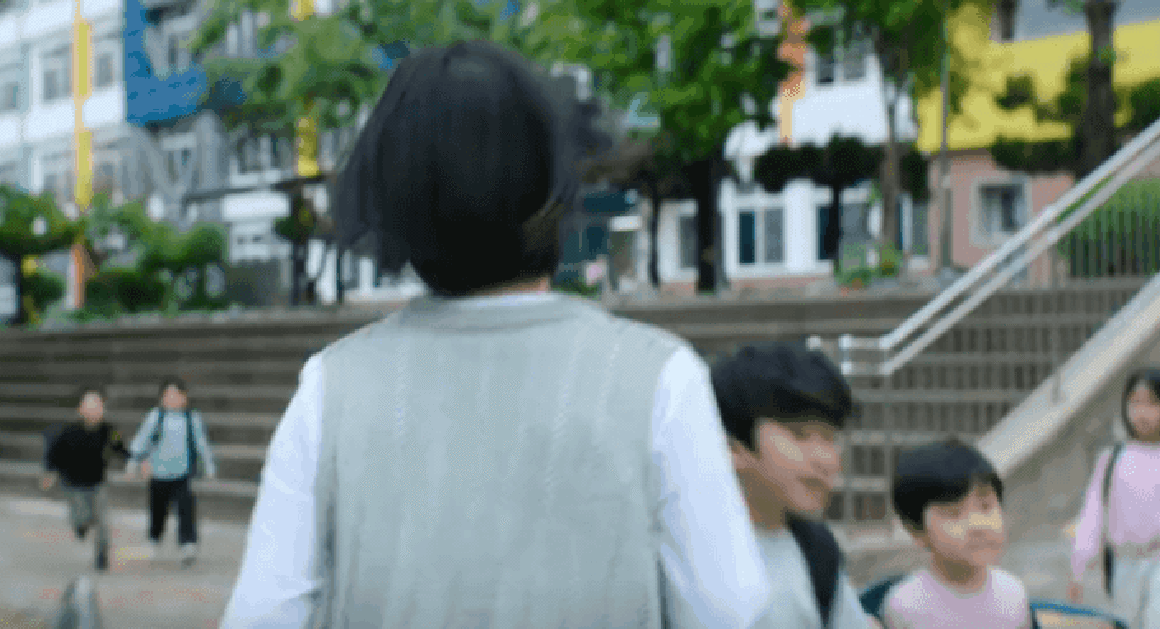 KHÁN GIẢ ĐANG NGƯỠNG MỘ NỤ CƯỜI VÀO CÔNG TRÌNH NGHỆ CỦA NỮ DIỄN VIÊN NÀY!