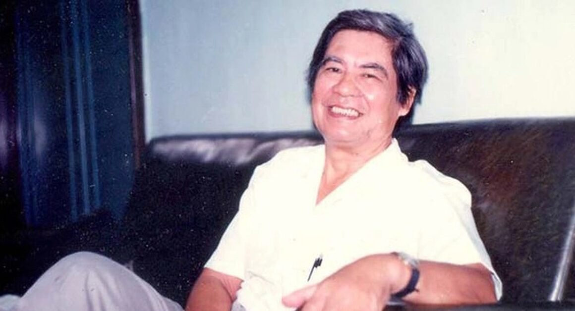 BỨC TRANH VÀNG RƠI CỦA NGUYỄN ĐÌNH THI VẬN CHUYỂN HÀO HỨNG ĐẾN TỪ NHỮNG CHIẾC LÁ TRÊN TÁC PHẨM.