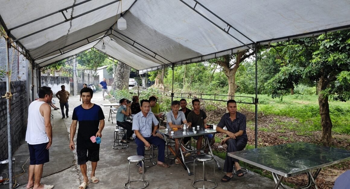 CHÍNH QUYỀN ĐỊA PHƯƠNG BẤT NGỜ VỚI HÀNH VI ĐỘC, ĐƯỢC TRUYỀN THÔNG ĐANG MẶT GẦN HƠN BAO GIỜ HẾT.