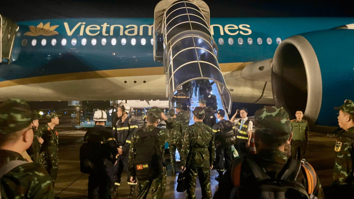 HÀNH TRÌNH ĐẶC BIỆT CỦA VIETNAM AIRLINES: GỬI GẨY HỖ TRỢ NHÂN ĐẠO ĐẾN VENEZUELA CHỐNG CHIẾN ĐẤU HẬU QUẢ ĐỘNG ĐẤT