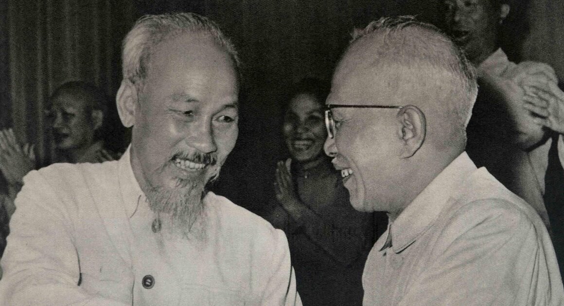 KHÁM PHÁ NGÔI TRƯỜNG KÝ ỨC GẦN BẾN NHÀ RỒNG, NƠI CHỨNG KIẾN CHÂN DUNG CỦA CHỦ TỊCH HỒ CHÍ MINH VÀ CHỦ TỊCH TÔN ĐỨC THẮNG THỜI TRẺ!