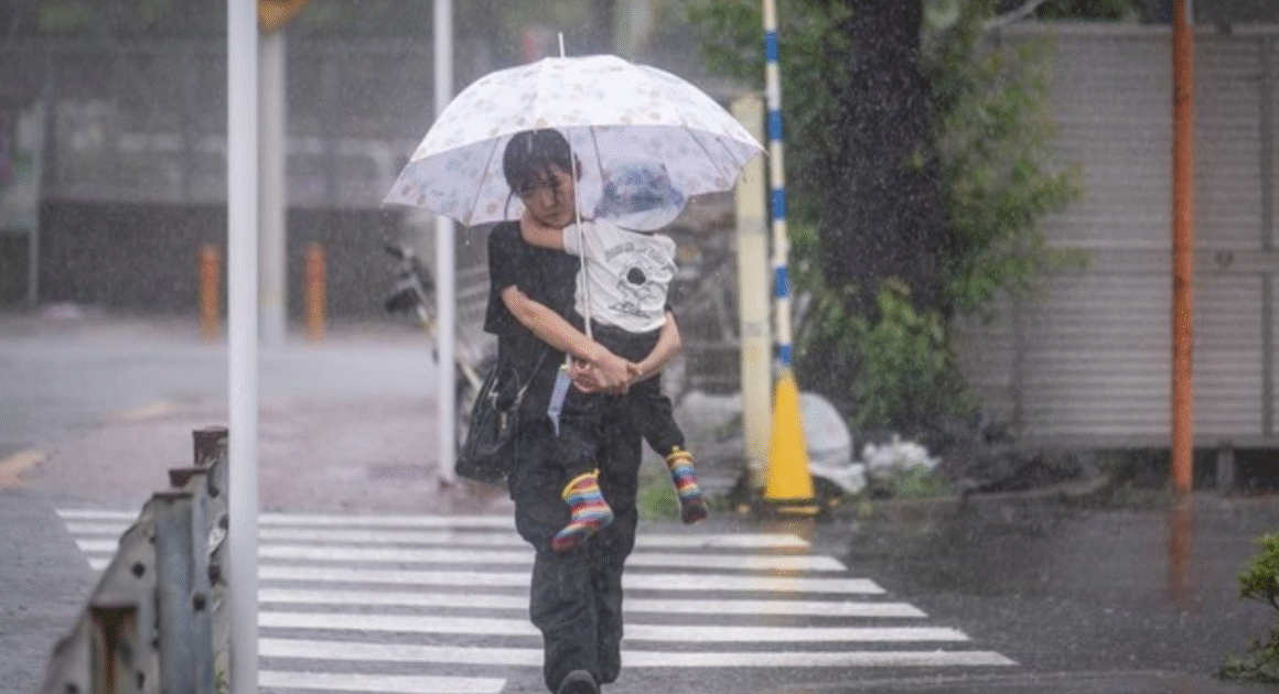 VIỆT NAM Ở NHẬT BẢN: NHỮNG NGƯỜI MẸ CHA ĐỨNG NGỎNG TRƯỚC GIÓ LỐC VÀ CÁI CHẾT CỦA BÃO JANGMI!