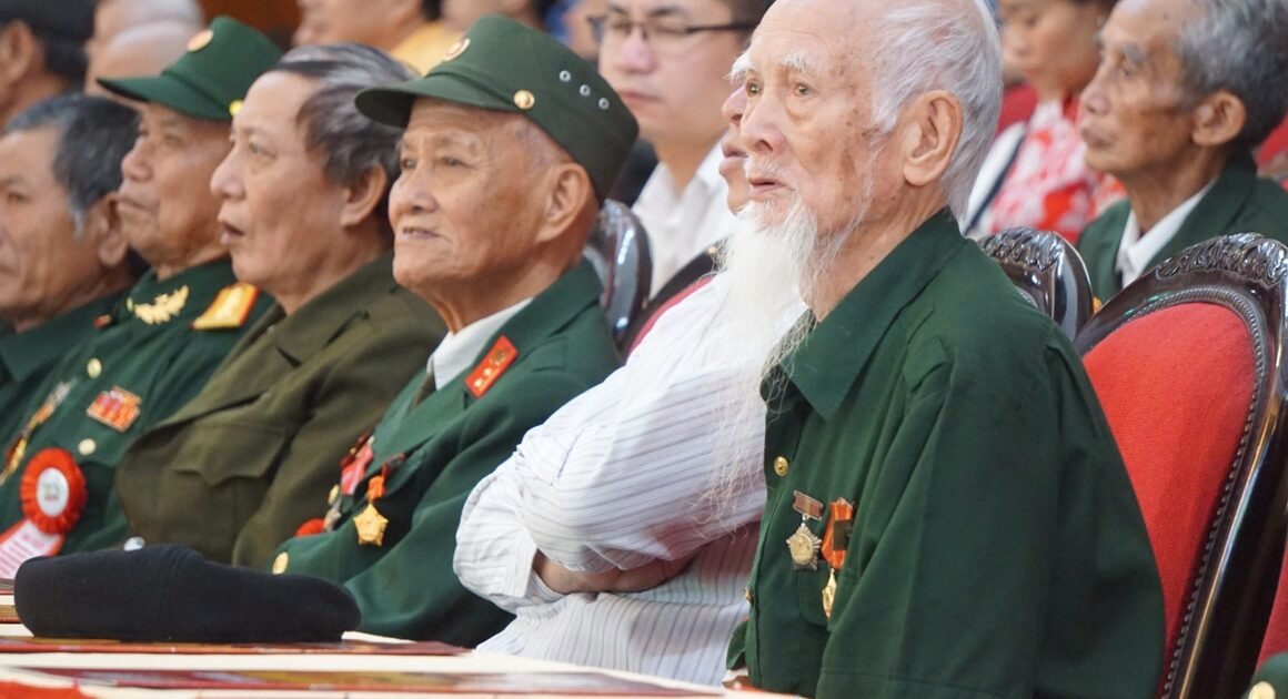 NHIỀU KHOẢN TRỢ CẤP VỚI NGƯỜI CÓ CÔNG SẼ ĐƯỢC ĐIỀU CHỈNH TĂNG DỰ KIẾN TỪ NĂM 2026!