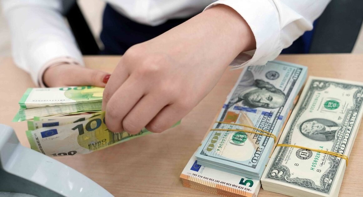 CẢNH BÁO NGAY: NGOẠI TỆ GIẢ CÓ THỊ TRƯỜNG PHỔ BIẾN, NGƯỜI DÂN VÀ DOANH NGHIỆP CẦN HỖ TRỢ NHẬN BIẾT ĐỂ TRÁNH THIỆT HẠI!
