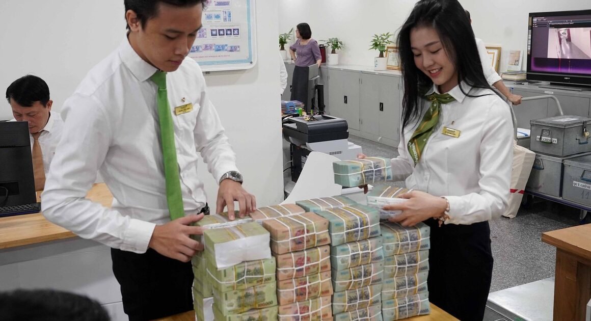 NGÂN HÀNG NHÀ NƯỚC TĂNG LÃI SUẤT LIÊN NGÂN HÀNG LÊN GẦN 11%/NĂM, CẢNH BÁO ĐẦU TƯ VÀ VỐN CHIÊU ĐUA?