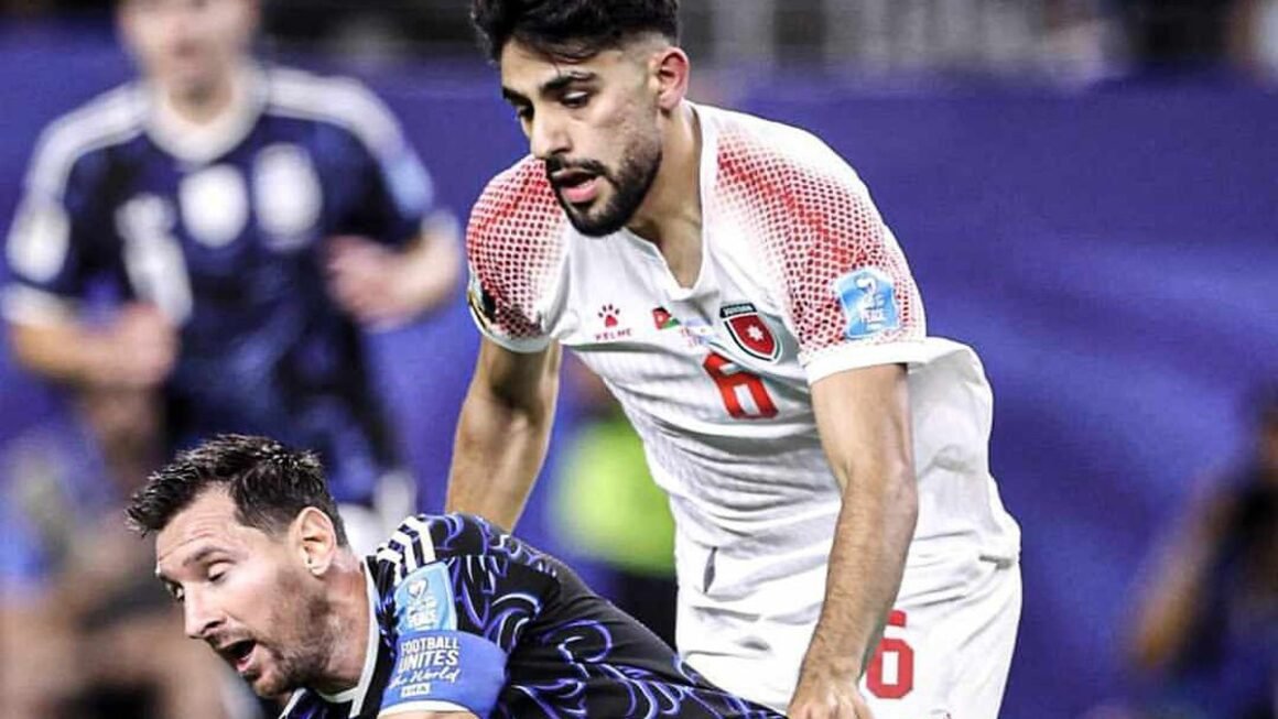 CHUYỆN TRÙM JORDAN GẬU NÓNG VỚI LOẠT ẢNH CHECK-IN CÙNG MESSI DÙ ĐỨNG NGOÀI CHẬU ĐÁNG BỐI RỐI