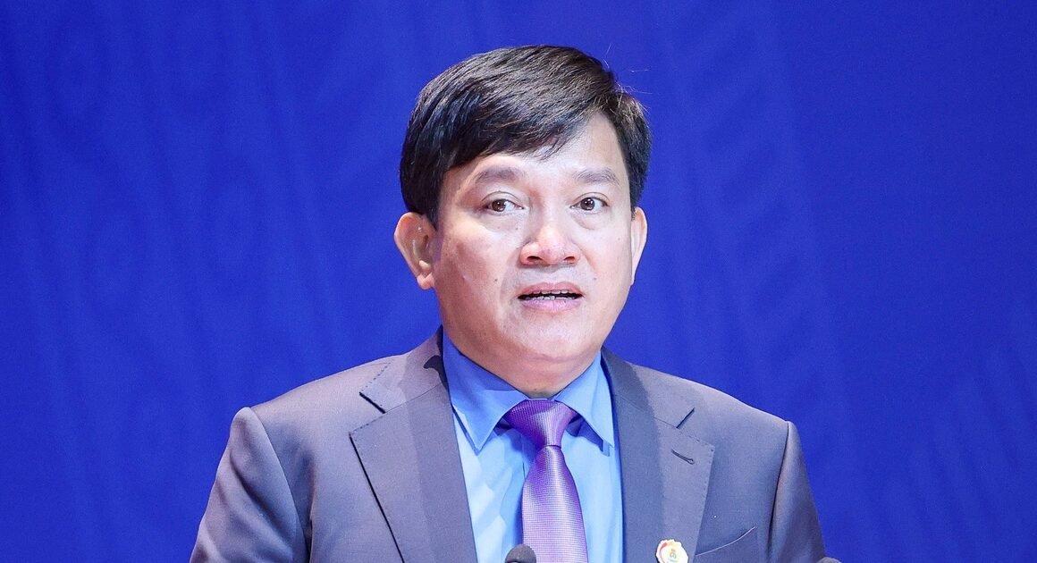 DANH MỤC ĐỀ XUẤT GIẢM ĐÓNG CÔNG ĐOÀN PHÍ VÀ TINH GỌN BỘ MÁY CÔNG ĐOÀN: ĐIỀU GÂY QUAN TÂM NHIỀU NHẤT TẠI ĐẠI HỘI XIV!