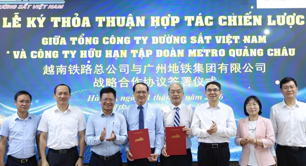 KHẢ NĂNG HỘI NHẬP QUỐC TẾ TRONG QUẢN LÝ ĐƯỜNG SẮT ĐIỆN KHÍ HÓA VÀ PHÁT TRIỂN MÔ HÌNH GIAO THÔNG CÔNG CỘNG GẦN GŨI?