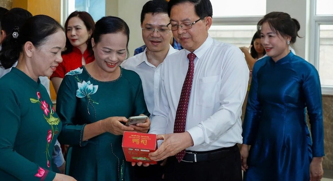 KHÁM PHÁ CÔNG CỤ TIẾT KIỆM THỜI GIAN, BẢO VỆ QUYỀN LỢI NGƯỜI TIÊU DÙNG TRÊN HỆ THỐNG TRUY XUẤT NÒNG GỐC NÔNG SẢN!