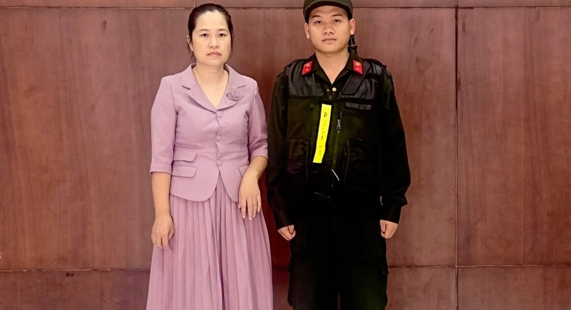 AI CHỐT GỌNG NGHỀ THIẾT KẾ ÁO DÀI: AI SÀO CHÉP TRÁI PHÉP, CHỜ PHÁT HIỆN MỚI TỪ CÔNG AN TP.HCM!