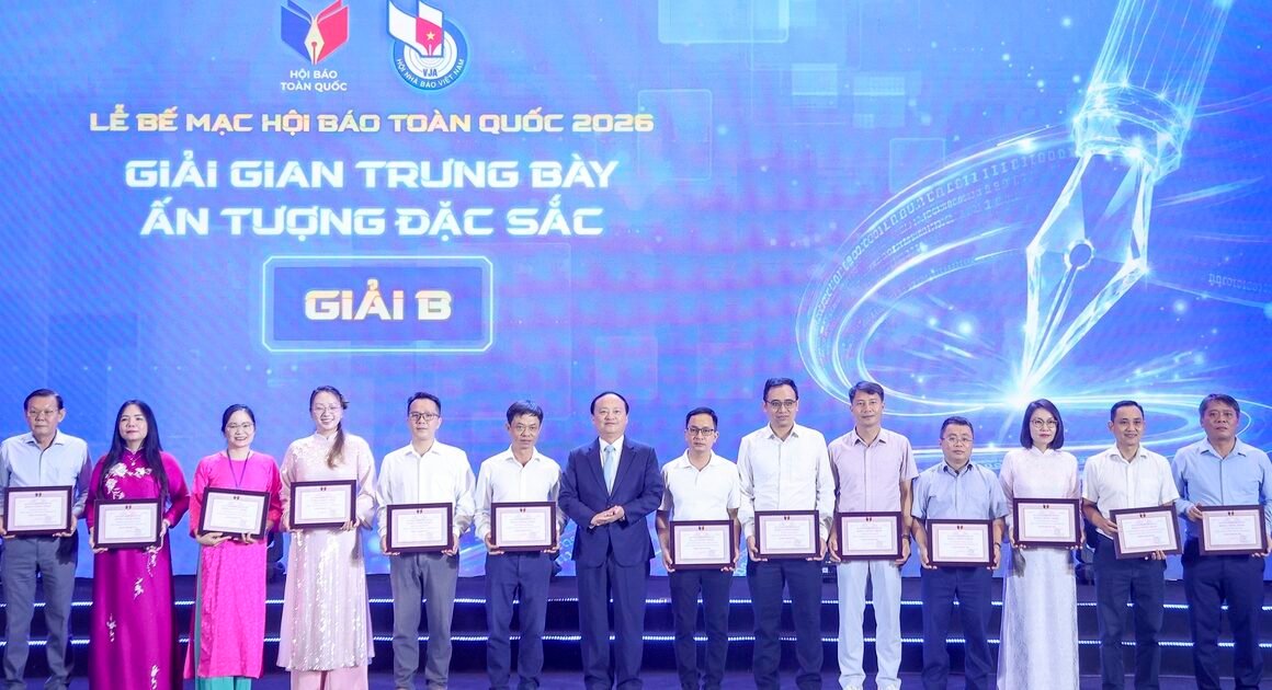 BÁO THANH NIÊN VƯƠN XA VỚI NHỮNG GIẢI THƯỞNG ĐỈNH CAO TẠI HỘI BÁO TOÀN QUỐC 2026!