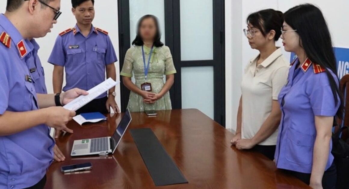 CỰU KIỂM SÁT VIÊN VIỆN KSND HÀ NỘI BỊ BẮT TẠM GIAM VỢI TỘI LÀM SAI LỆCH HỒ SƠ VỤ ÁN, CẢNH GIÁC ĐẠI HƠN BAO GIỜ!