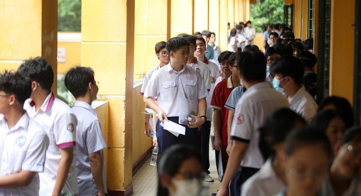 DANH SÁCH THÍ SINH ĐẬU TRỰC TIẾP ĐẠI HỌC NĂM 2026 TẠI TP.HCM ĐANG CHỜ BẠN KHÁM PHÁ!