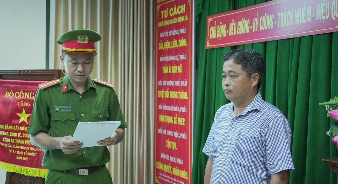 BÁO ĐỘNG VỀ RÒ RỈ NỘI BỘ: CÔNG AN CẦN THƠ KHỞI TỐ 4 CỰU CÔNG TÁC TẠI TỈNH ỦY SÓC TRĂNG SAO CHO HÀNH VI LỢI DỤNG CHỨC VỤ