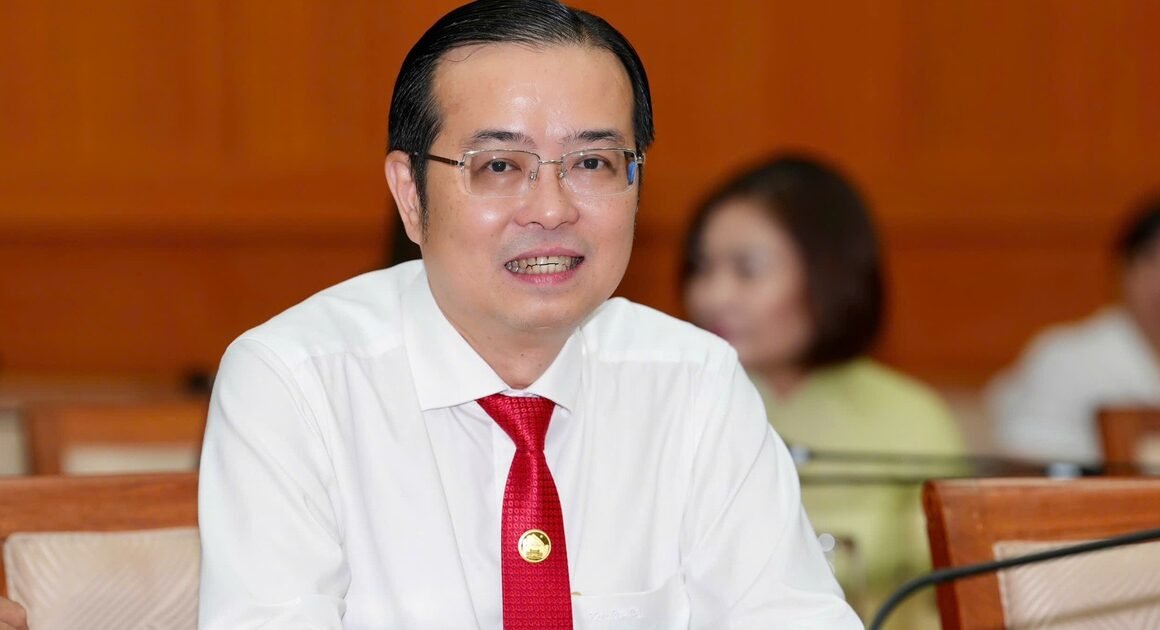 **TƯƠNG LAI TRUYỀN THÔNG TPHCM SẮP ĐỔI MỚI VỚI BÁO VÀ ĐÀI TRUYỀN HÌNH MỚI, AI LÀ NGƯỜI DẪN DẮT?**