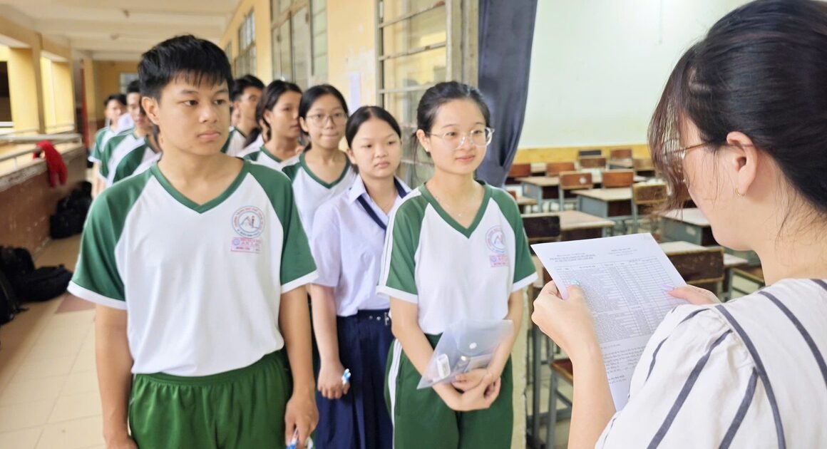 BẠN ĐĂNG KÝ THI, NHƯNG CÓ BIẾT NHỮNG QUY ĐỊNH “DẪN DẮT” CÓ THỂ GÂY RỦI RO KHÔNG NGỜ?