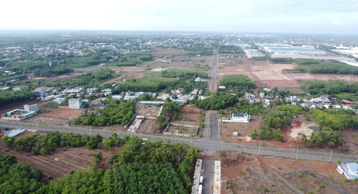 CHỦ TỊCH UBND ĐỒNG NAI ĐẶT CÂU HỎI VỀ DỰ ÁN ‘TREO’ GÂY BÃO TRÊN ĐỊA BÀN PHƯỜNG BÌNH PHƯỚC VÀ ĐỒNG XOÀI!