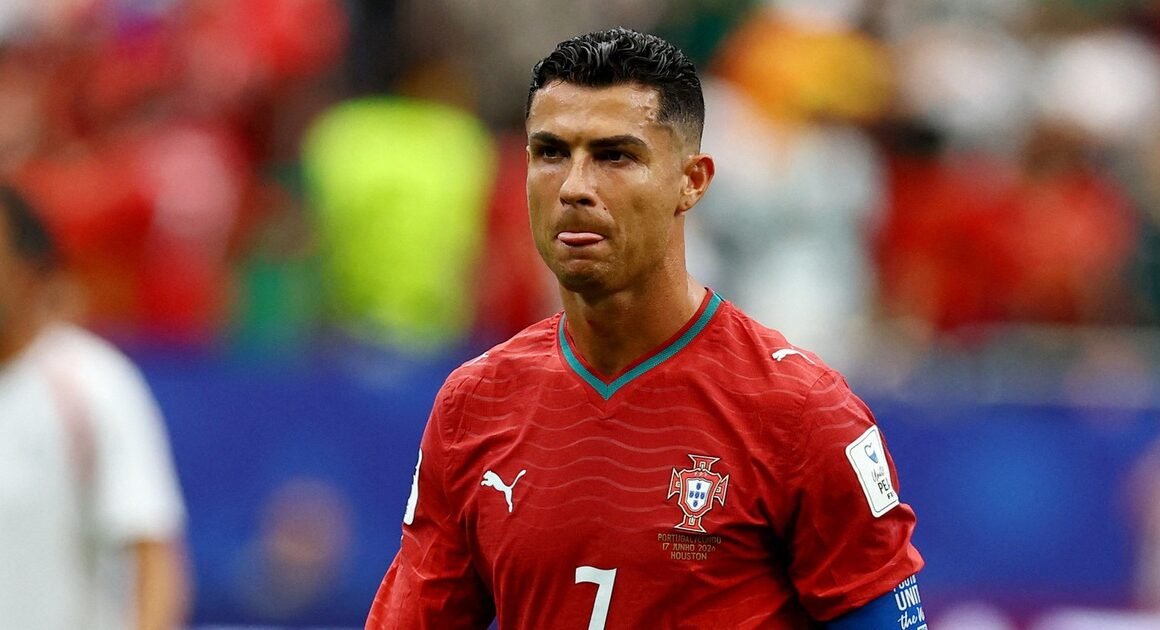RONALDO – LỜI NGUYỀN HUYỀN NGHIỆM ĐÁNG SỐC CỦA ĐỘI TUYỂN BỒ ĐÀO NHA SAU TRẬN RA QUÂN TỆ HẠI Ở WORLD CUP 2026!