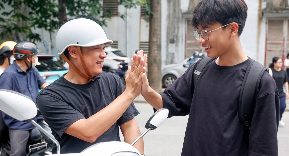 CHỜ GÌ NỮA, ĐIỂM THI VÀ ĐIỂM CHUẨN LỚP 10 HÀ NỘI SẼ ĐƯỢC CÔNG BỐ TRONG NGÀY HỌC ĐẶC BIỆT!