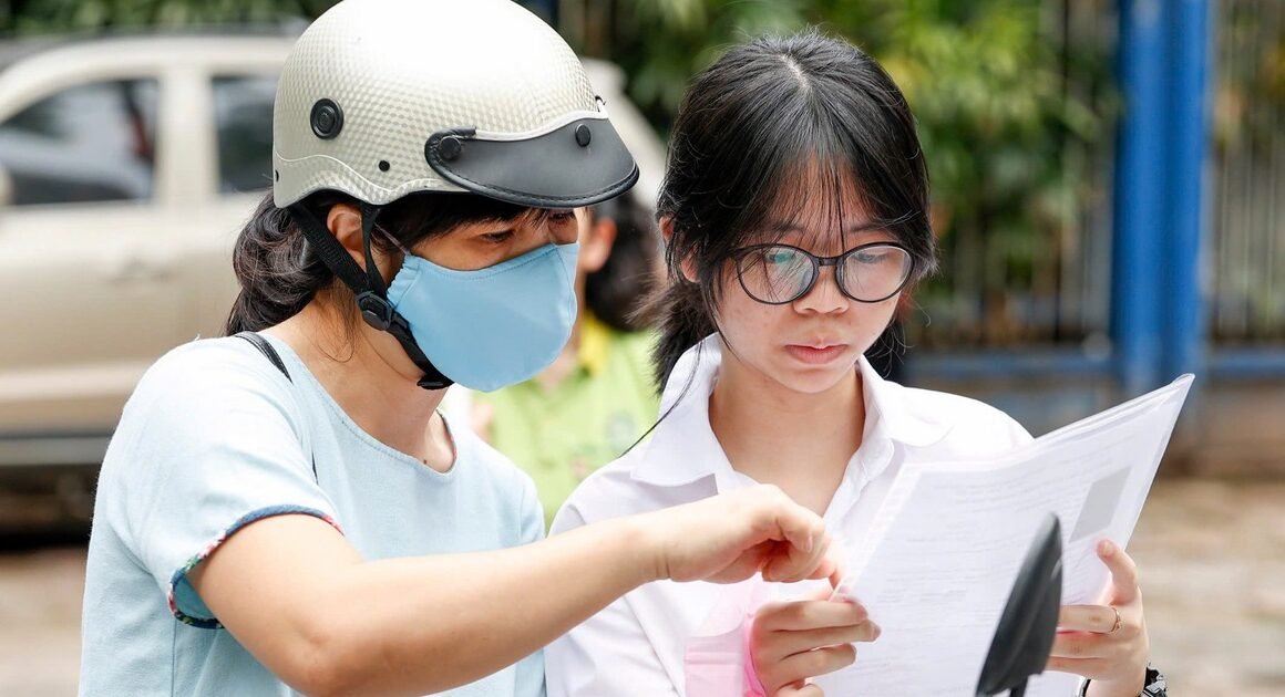 KHÁM PHÁ PHƯƠNG THỨC MỚI CÔNG BỐ ĐIỂM THI TRÊN ỨNG DỤNG IHANOI – CƠ HỘI NHẬN ĐỊNH CHÍNH XÁC VÀ NHANH CHÓNG!