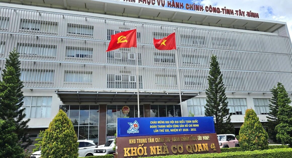 TAY NINH ĐỀ NGHỊ THỦ TƯỚNG XEM XÉT XÂY TRUNG TÂM HÀNH CHÍNH MỚI HƠN 8.000 TỶ ĐỒNG, NHIỀU ĐIỀU CHƯA DỰ ĐOÁN