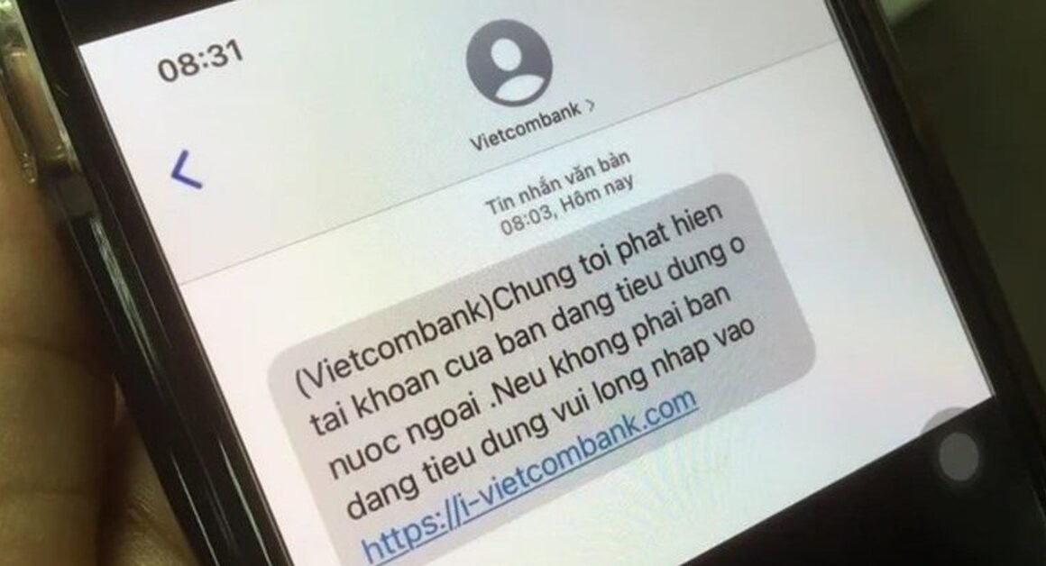 CẢNH GIÁC VỚI NHỮNG TIN NHẮN MẠO DANH ĐỂ TRẶC TẤN TÀI SẢN NGÂN HÀNG!