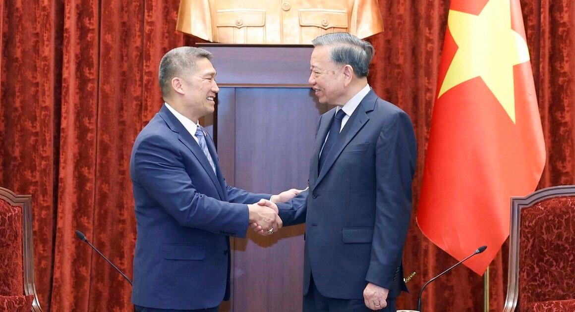 TỔNG BÍ THƯ, CHỦ TỊCH NƯỚC TÔ LÂM TIẾP QUYỀN BỘ TRƯỞNG BỘ HẢI QUÂN MỸ: MỞ RA TRIỂN VỌNG HỢP TÁC ĐỘC ĐÁO TRONG GIAO THƯƠNG VÀ AN NINH