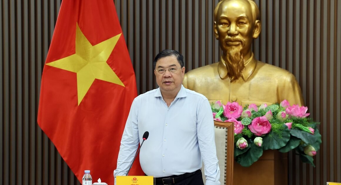 BỘ CÔNG THƯƠNG ĐỀ XUẤT GIẢI PHÁP MỚI ĐỂ KIỂM SOÁT THỊ TRƯỜNG XĂNG DẦU!